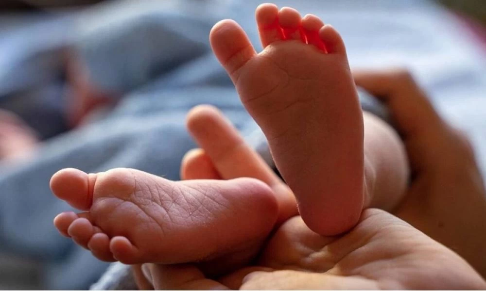 Χαλάνδρι: Από τις κάμερες της περιοχής αναζητούν αυτούς που εγκατέλειψαν το βρέφος